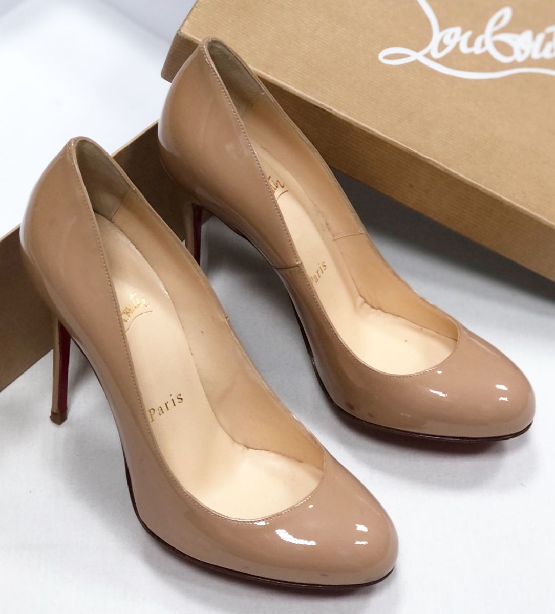 Туфли LOUBOUTIN размер 36 цена 15 655 руб