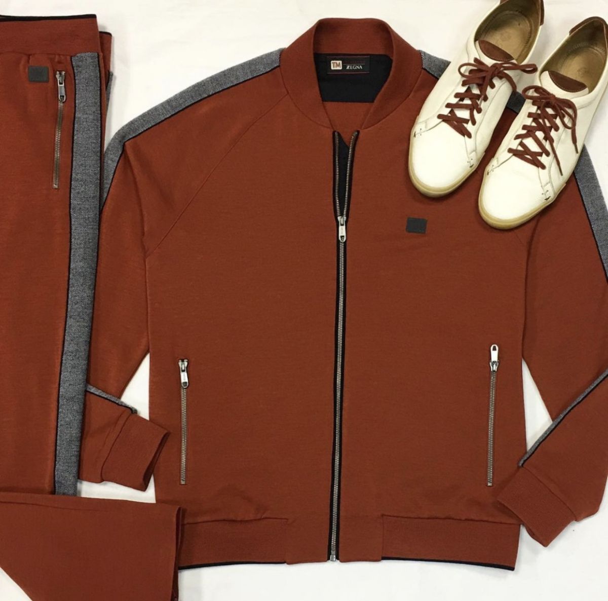 Костюм Zegna  размер L цена 23 078 руб