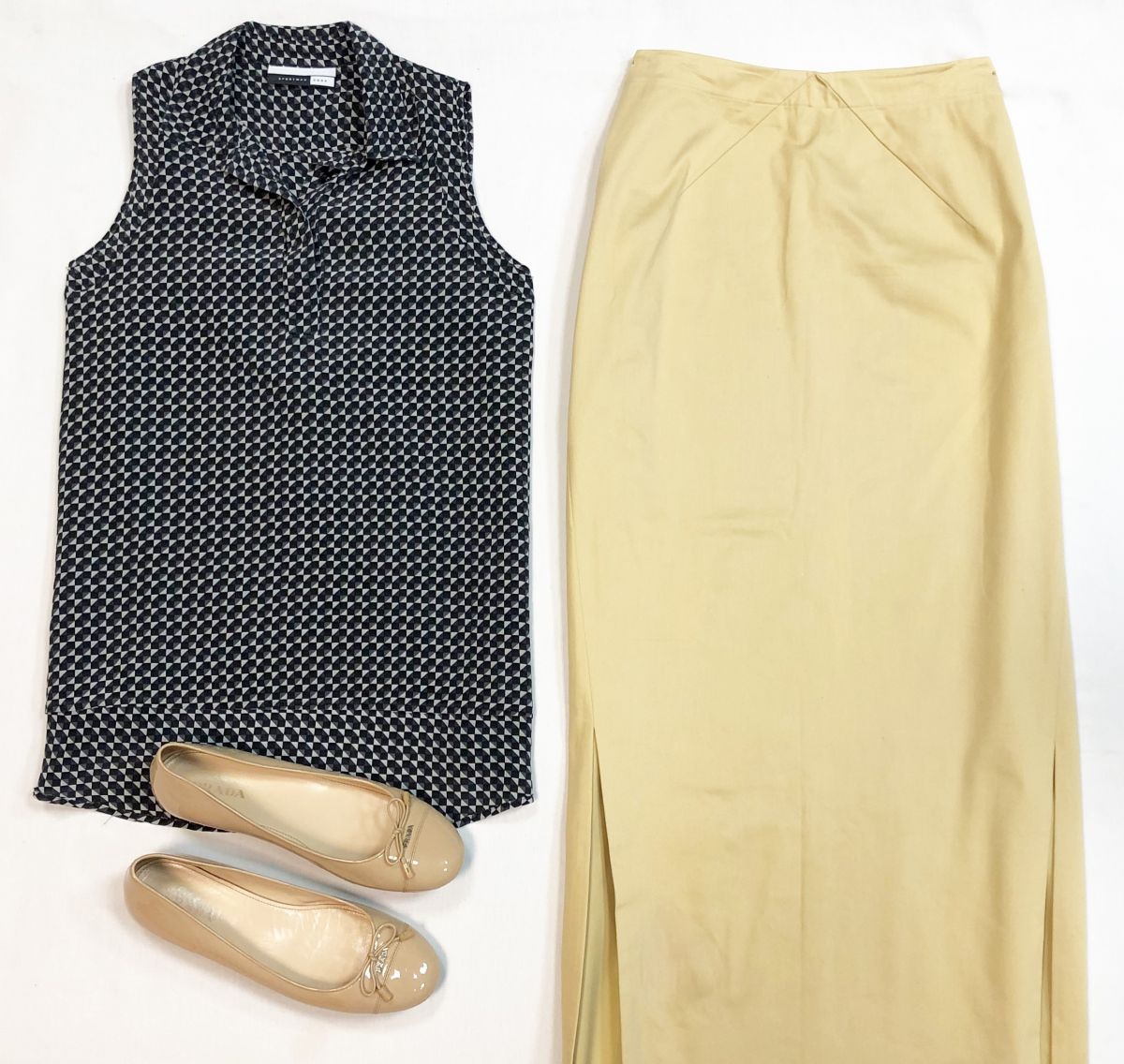 Топ Sport Max размер 42 цена 3 077 рубЮбка размер 6 цена 3 846 рубБалетки Prada размер 39 цена 9 231 руб