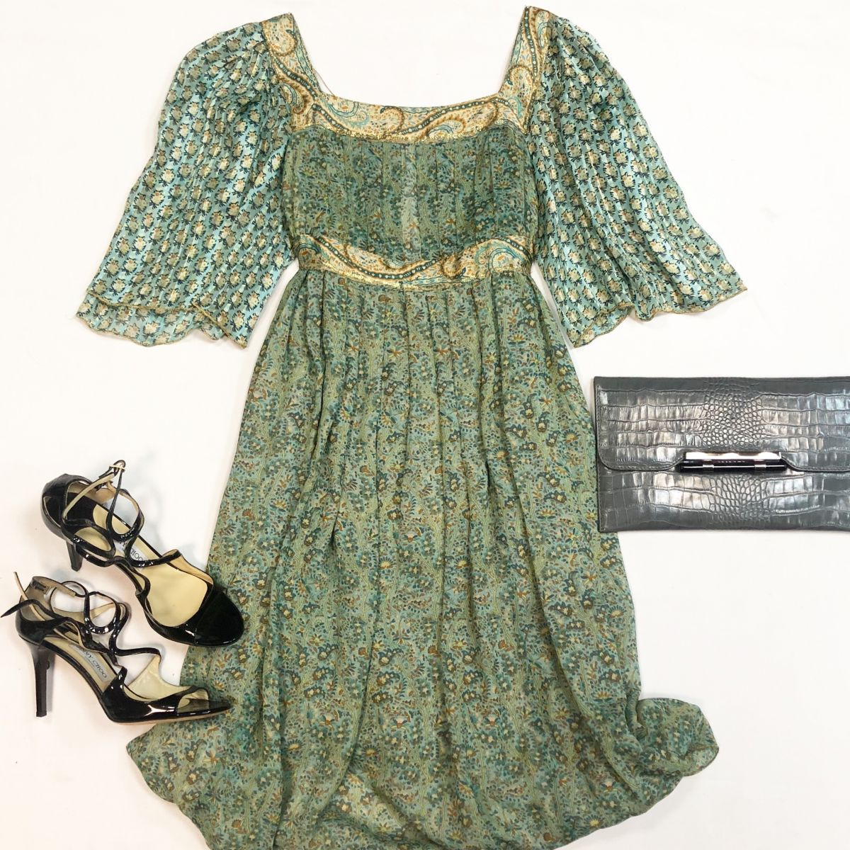 Платье/люрекс/ Anna Sui размер 4 цена 9 231 рубБосоножки Jimmy Choo размер 39 цена 7 693 руб