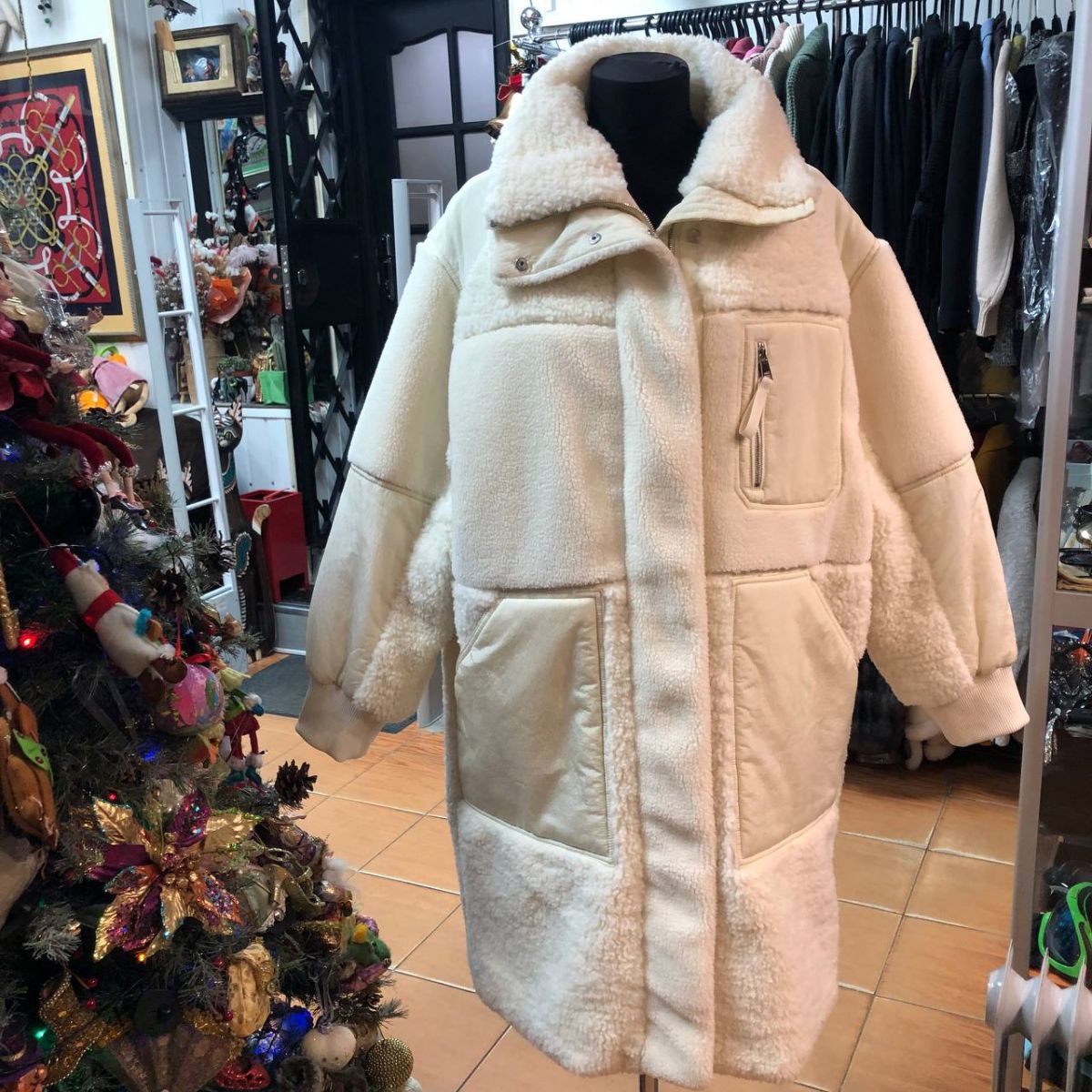 Дублёнка BOSS размер 48 цена 46 155 руб 