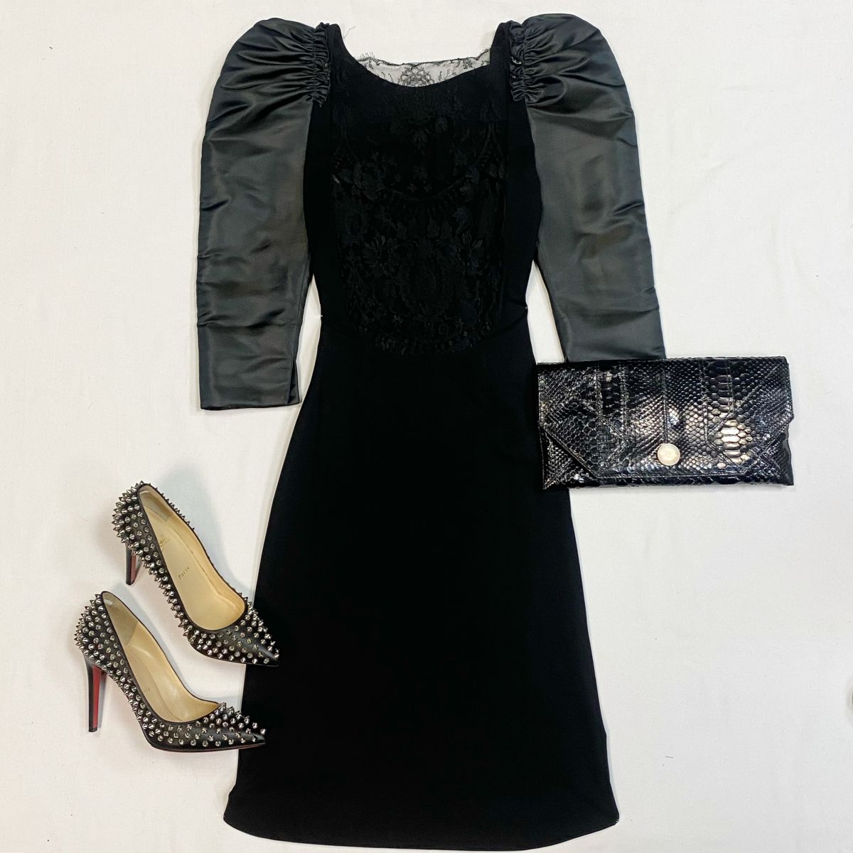 Платье/ажур/ кожа/ Etro размер 38 цена 10 770 рубТуфли Louboutin размер 39.5 цена 23 078 рубКлатч Lanvin