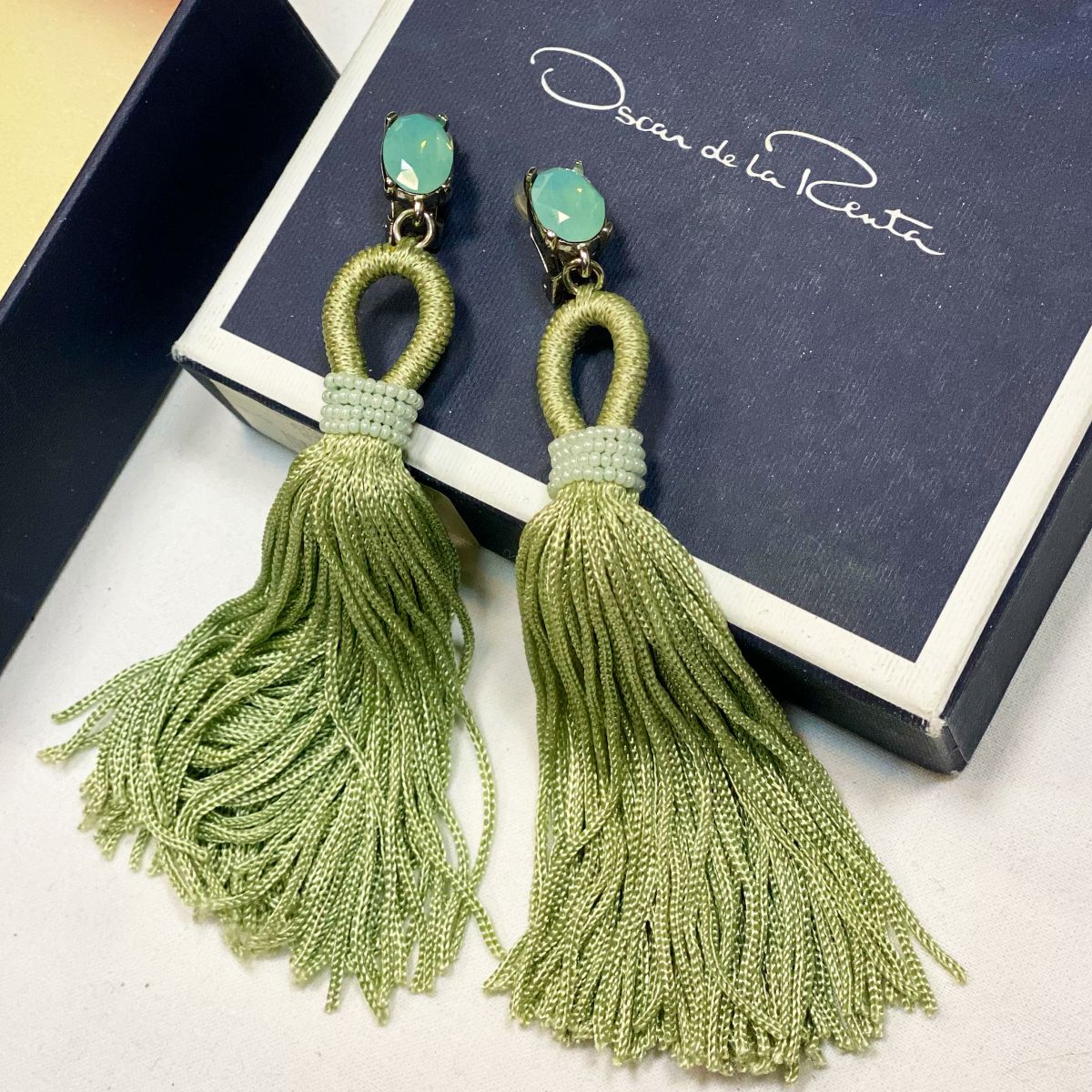 Клипсы Oscar De La Renta цена 9 231 руб 