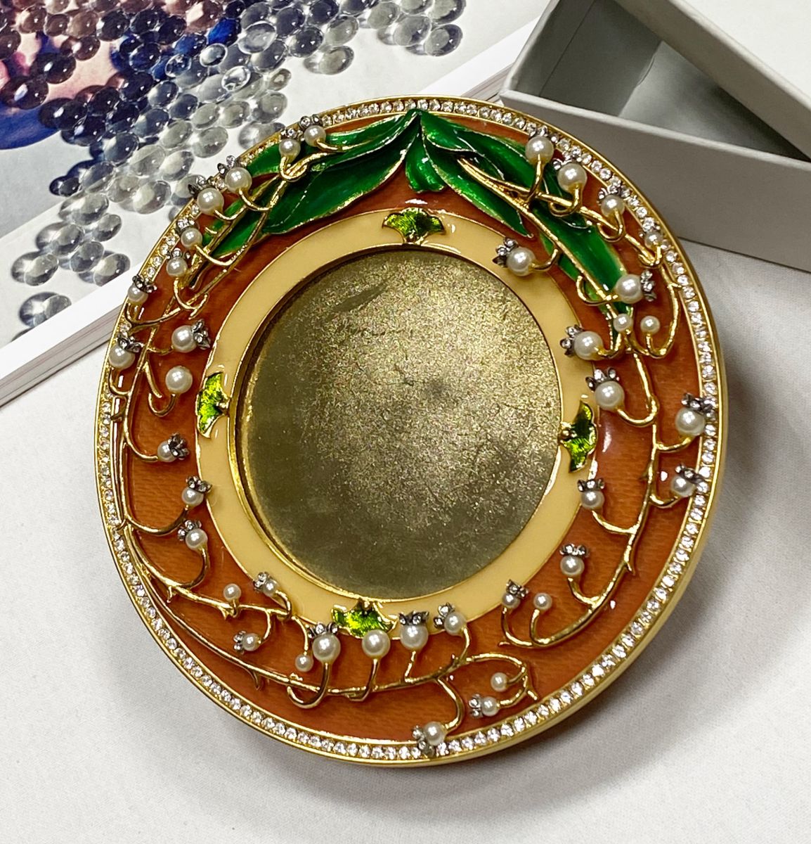 Аксессуары/ для интернета/ Рамка Faberce цена 46 965 руб

