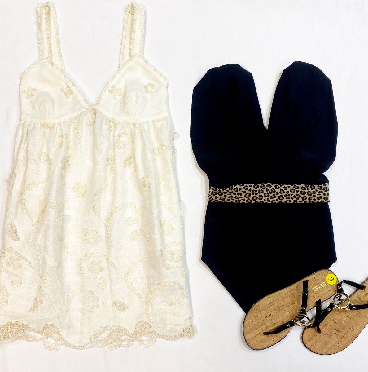 Купальник размер S цена 4 616 руб
Сарафан/шитье / Dolce Gabbana размер 42 цена 7 693 руб
Сабо Michael Kors 