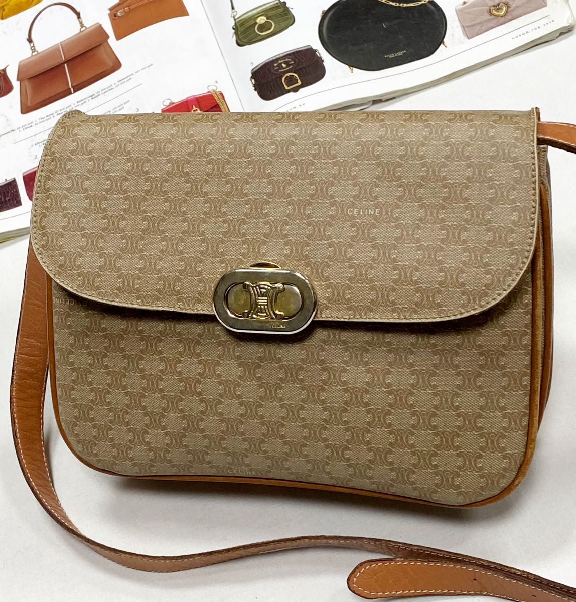 Сумочка Celine размер 22/17 цена 15 655 руб 