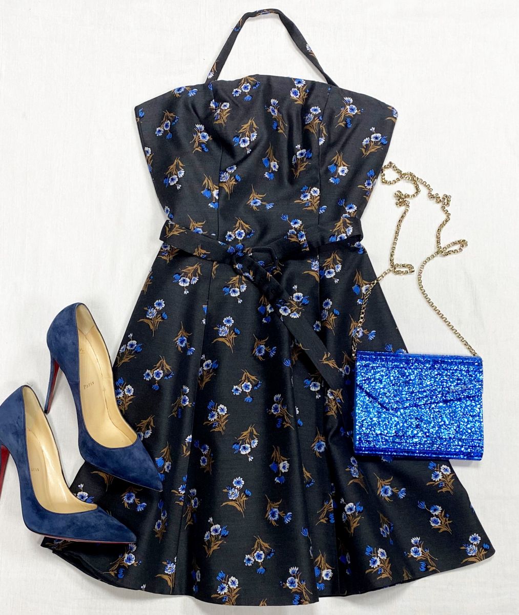 Платье Prada размер 38 цена 23 483 руб
Туфли Louboutin размер 40 цена 23 483 руб
Сумочка Jimmy Choo