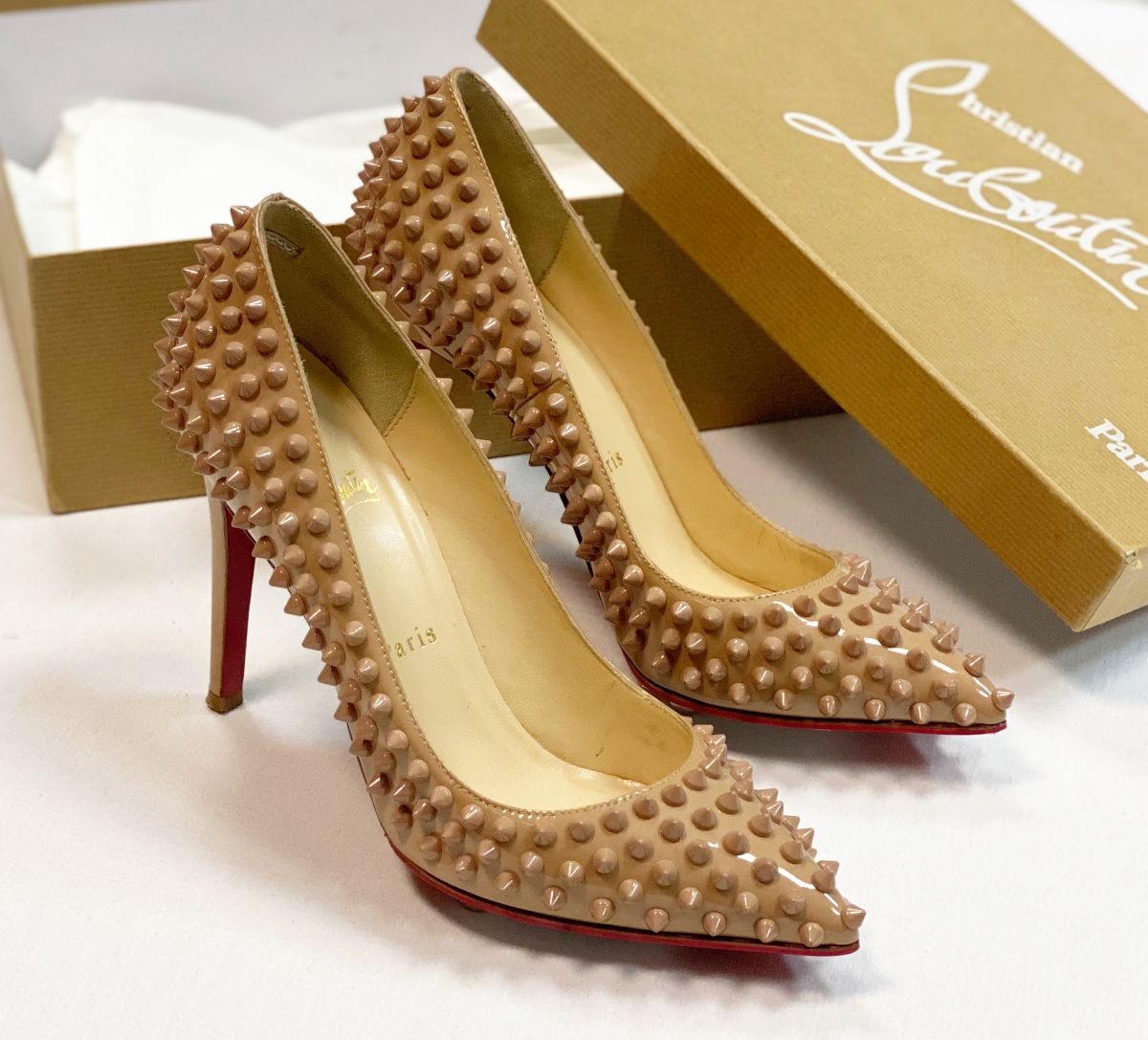 Туфли Louboutin размер 38 цена 15 385 руб 