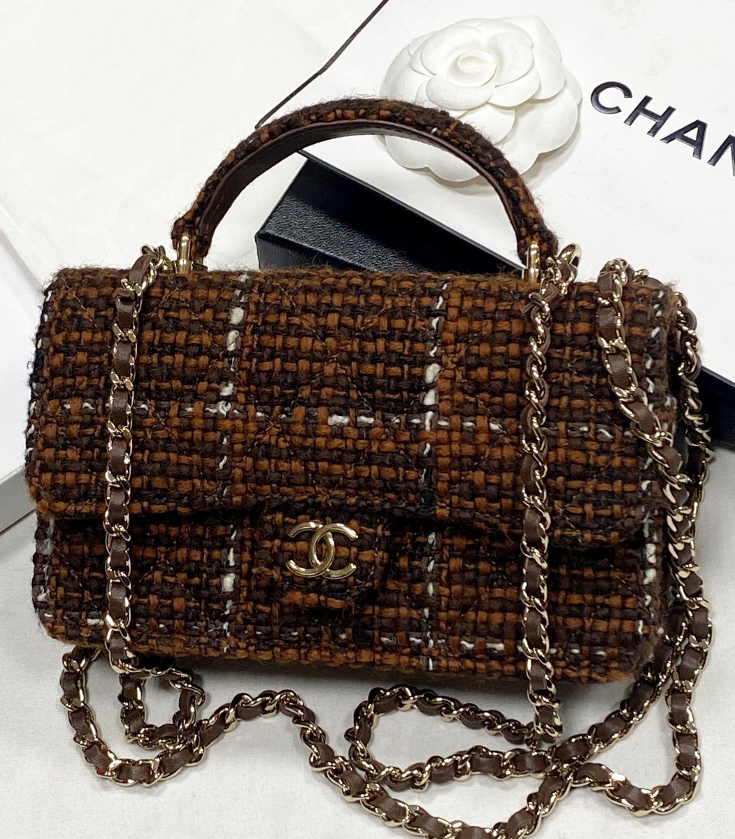 Сумочка/ твид/ Chanel размер 16/10 цена 469 650 руб

