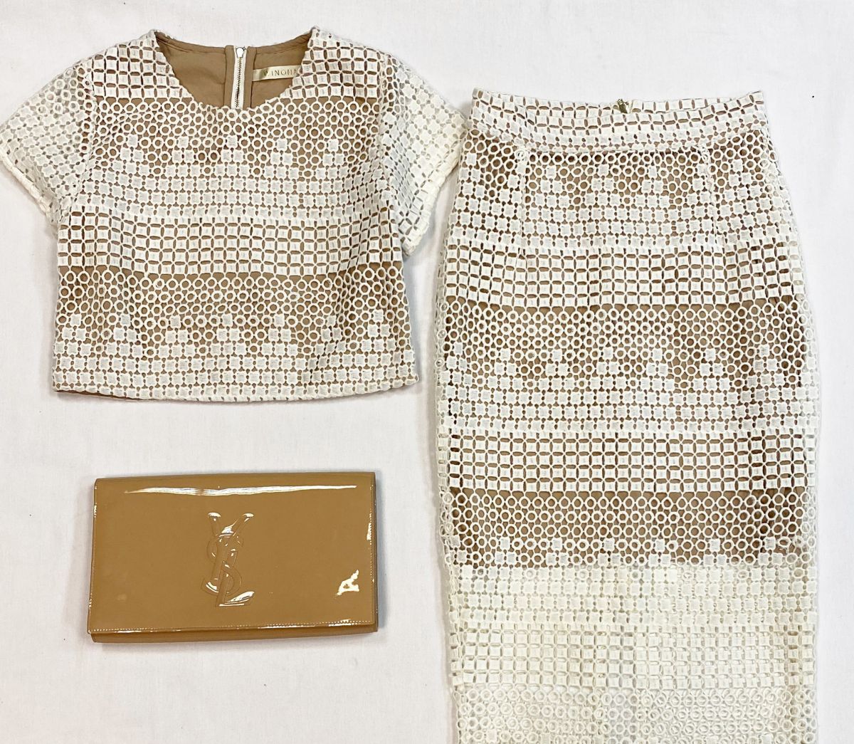 Костюм /шитье / размер 8 цена 7 693 руб 
Клатч YSL 