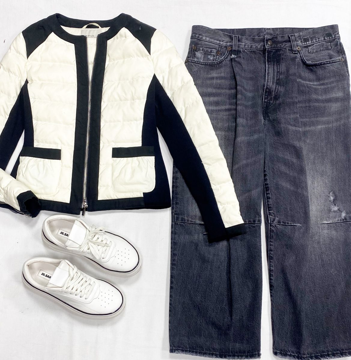 Джинсы R 13 размер 29 цена 23 483 руб
Куртка Karen Millen размер 40 цена 10 959 руб
Кеды Jil Sander размер 39 цена 23 483 руб