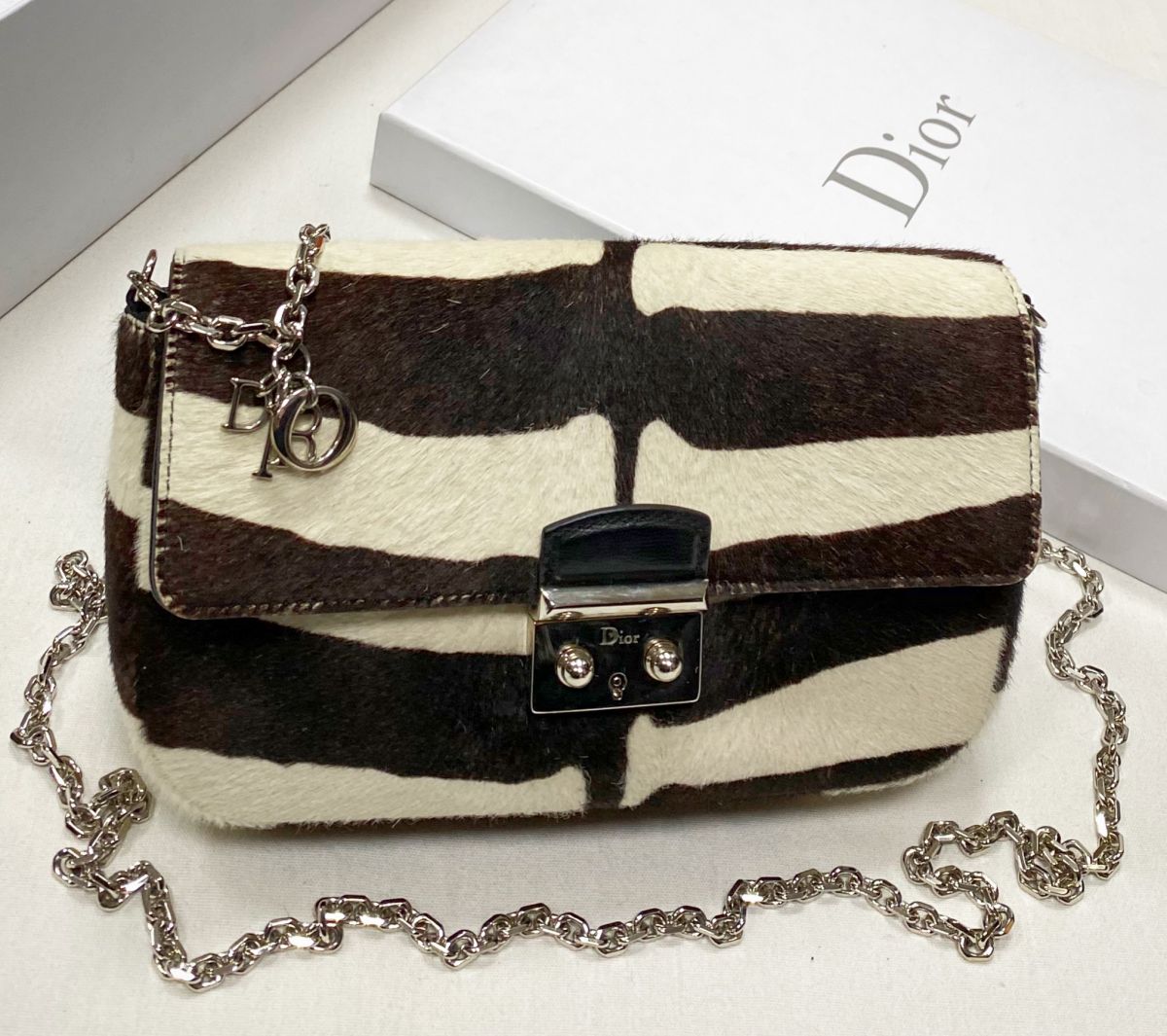 Сумочка / мех пони / Christian Dior размер 22/14 цена 78 275 руб