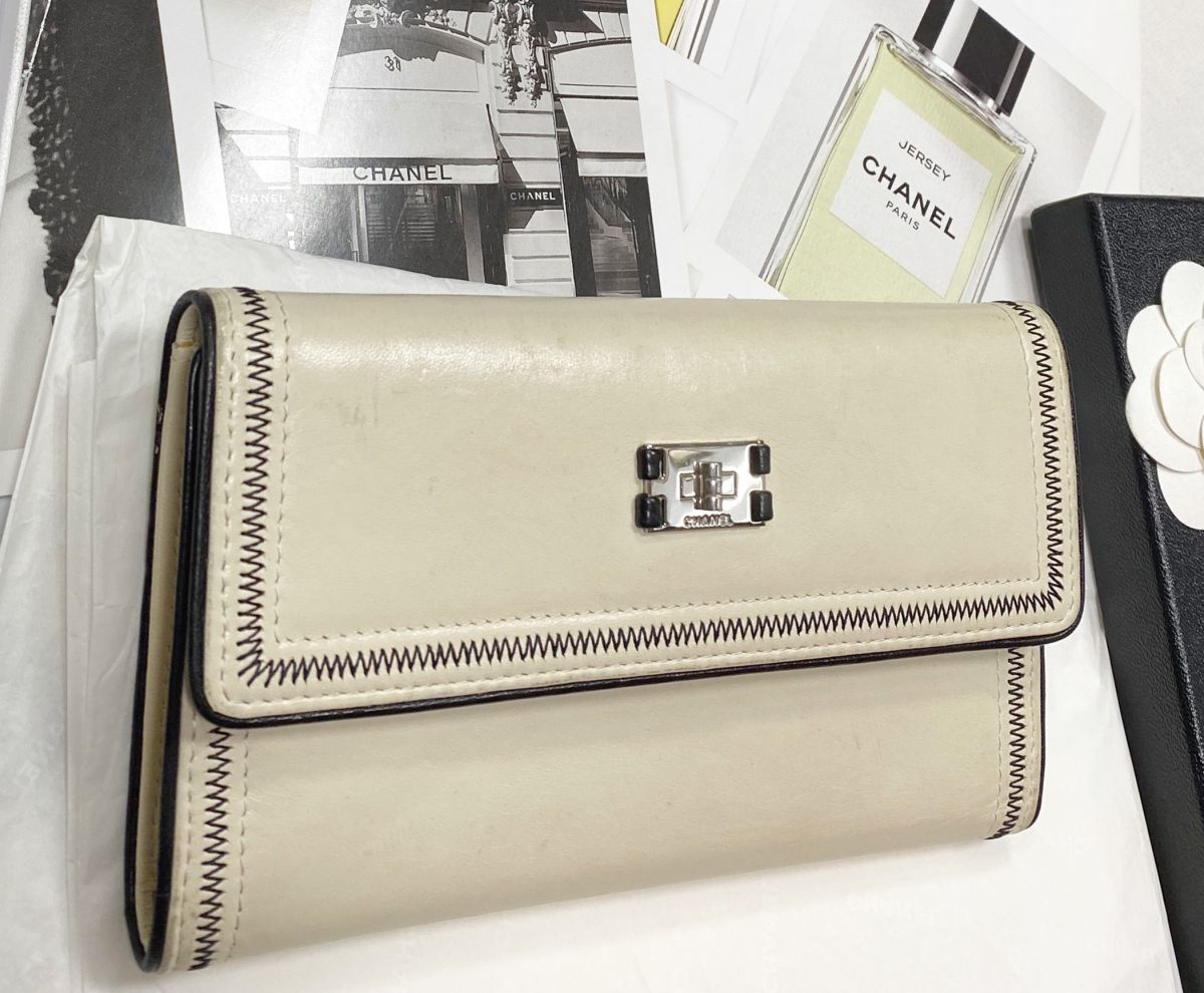 Кошелек Chanel цена 23 483 руб