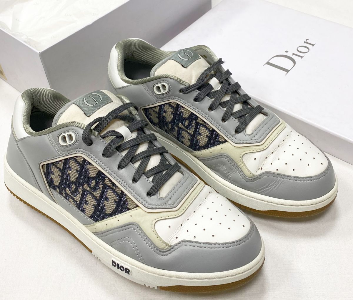 
Кроссовки Dior размер 40.5 цена 23 483 руб 