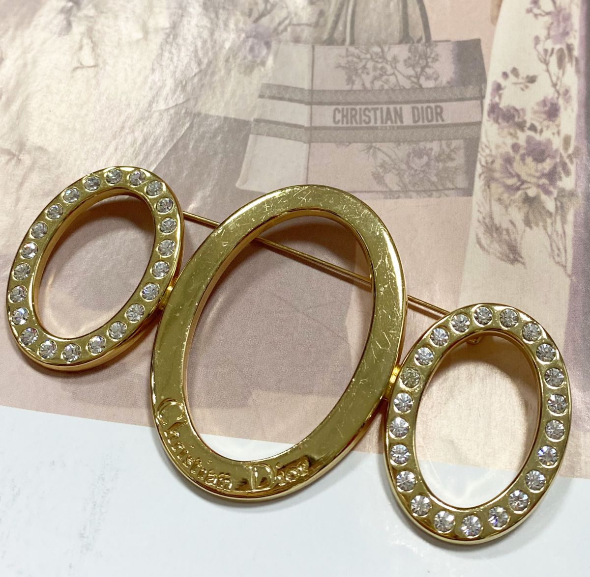Брошка Christian Dior цена 31 310 руб