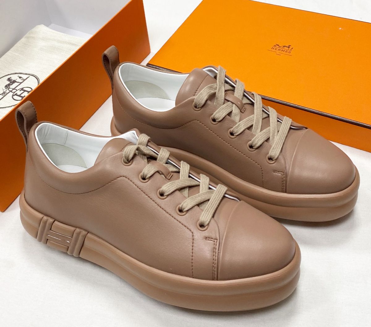 Кроссовки Hermès размер 38.5 цена 78 275 руб /новые /