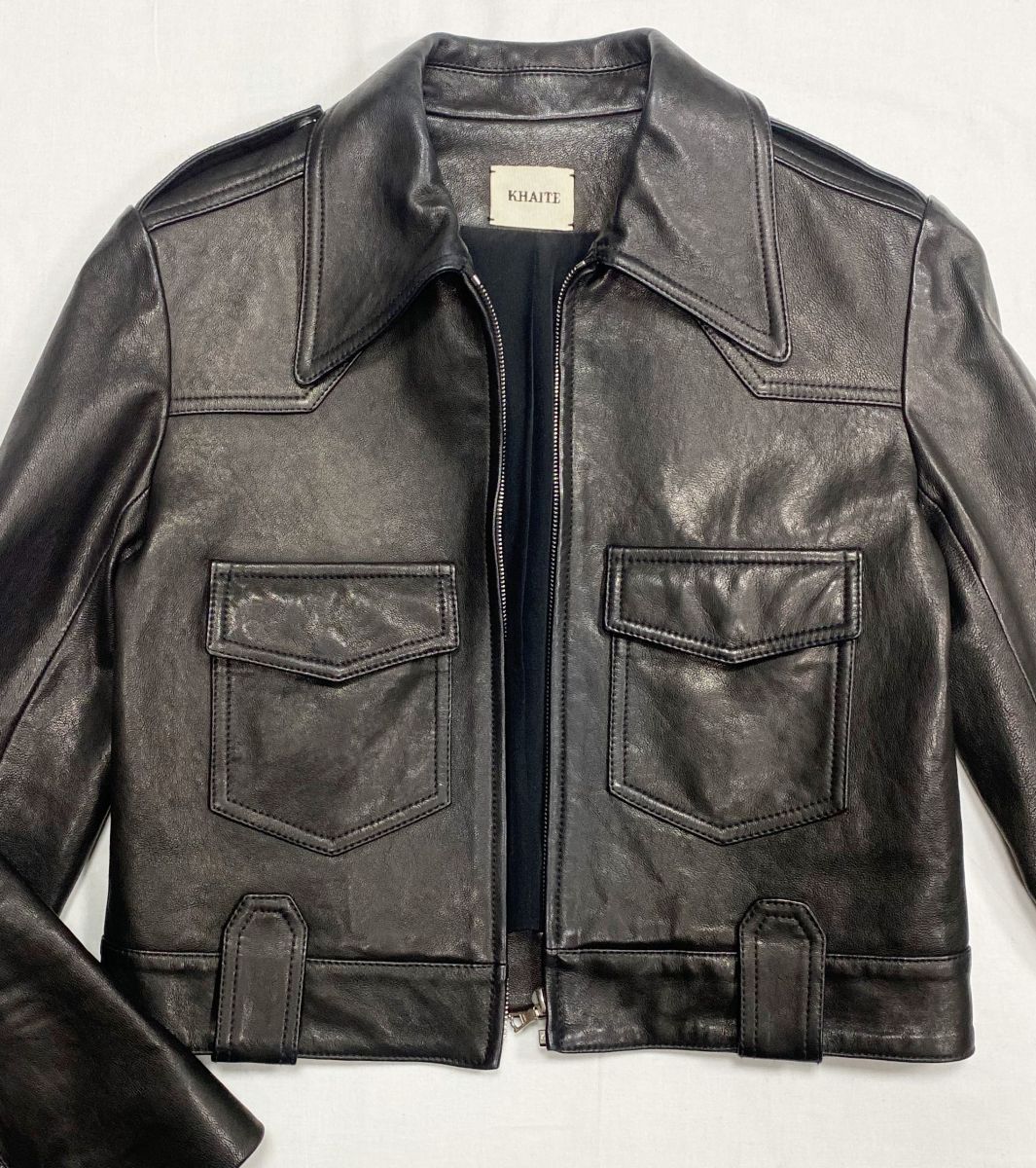 Куртка / кожа/ Khaite размер 4 цена 125 240 руб
Ботинки Chanel размер 38.5 цена 62 620 руб