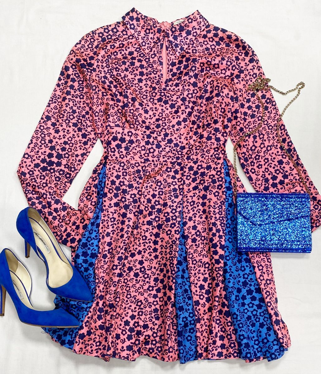 Платье Manoush размер 42 цена 10 959 руб
Туфли Brianatwood размер 37 цена 15 655 руб
Сумочка Jimmy Choo 