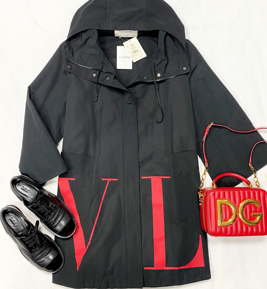 Плащ Valentino размер 42 цена 59 489 руб Ботинки Marni размер 40 цена 10 959 руб Сумка Dolce Gabbana