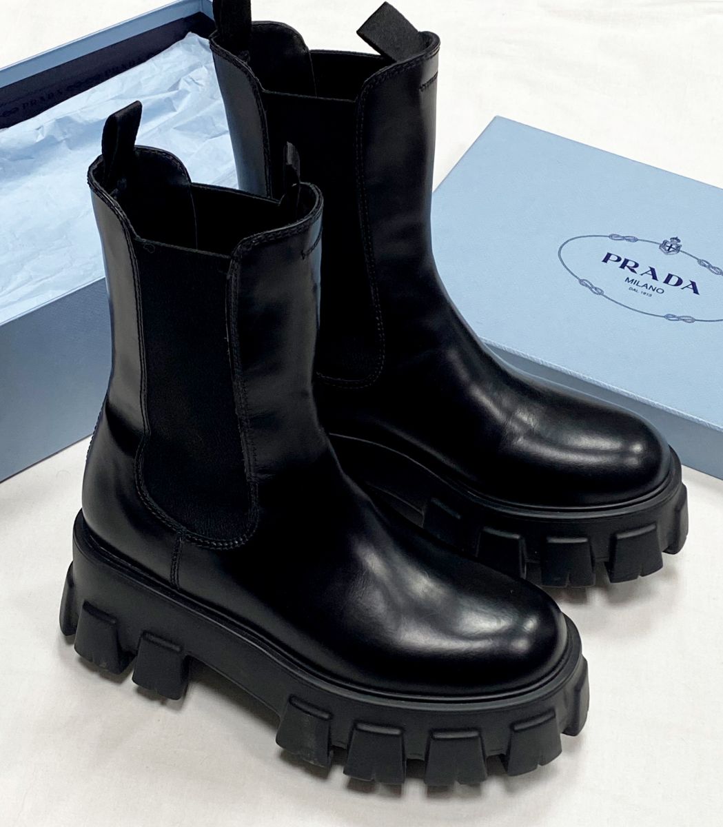 Ботинки Prada размер 37 цена 45 399 руб
