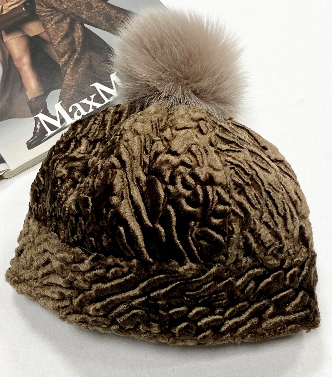 Шапка Weekend/ Max Mara цена 4 697 руб