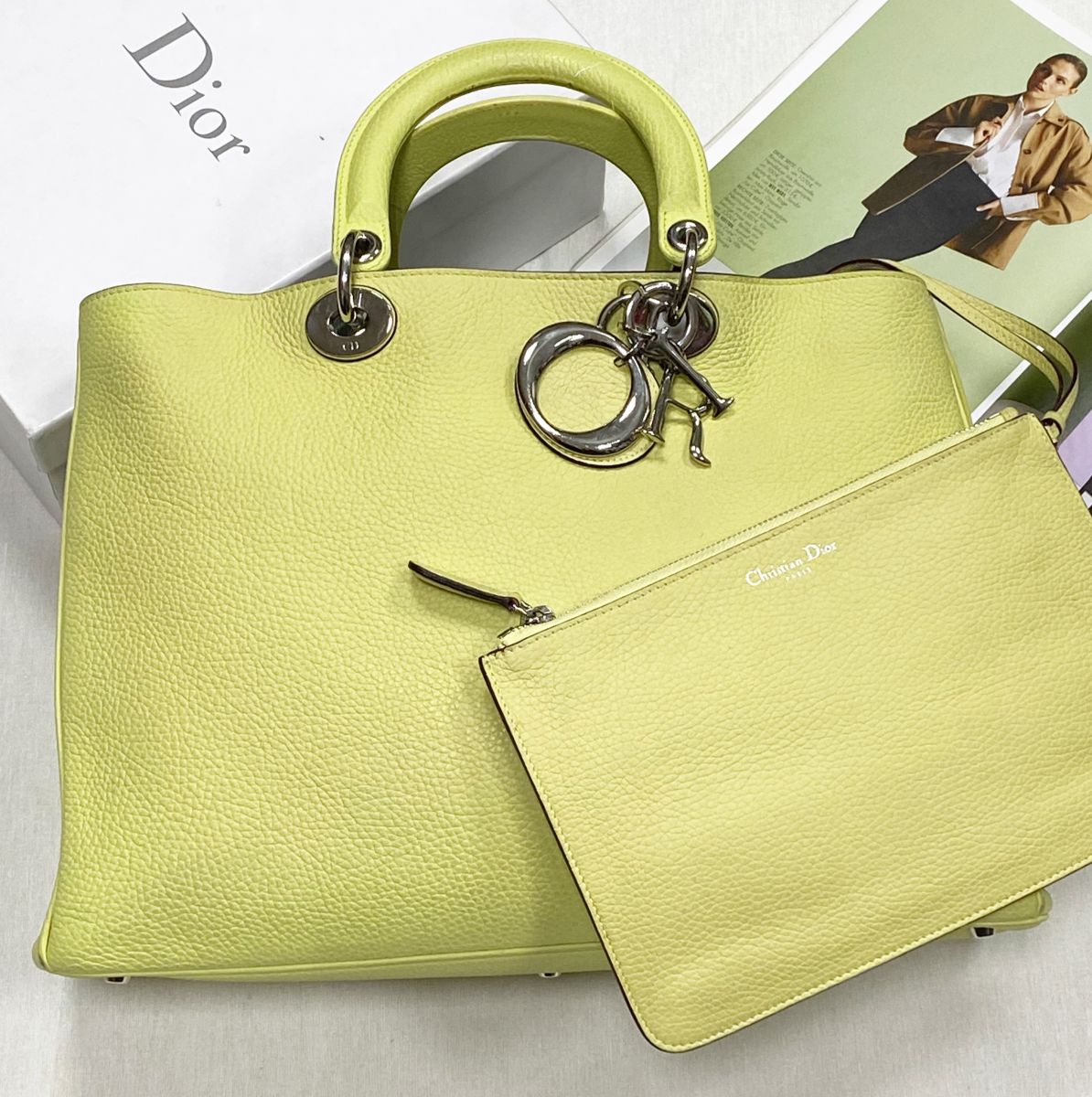 Сумка Christian Dior размер 35/25 цена 62 620 руб
