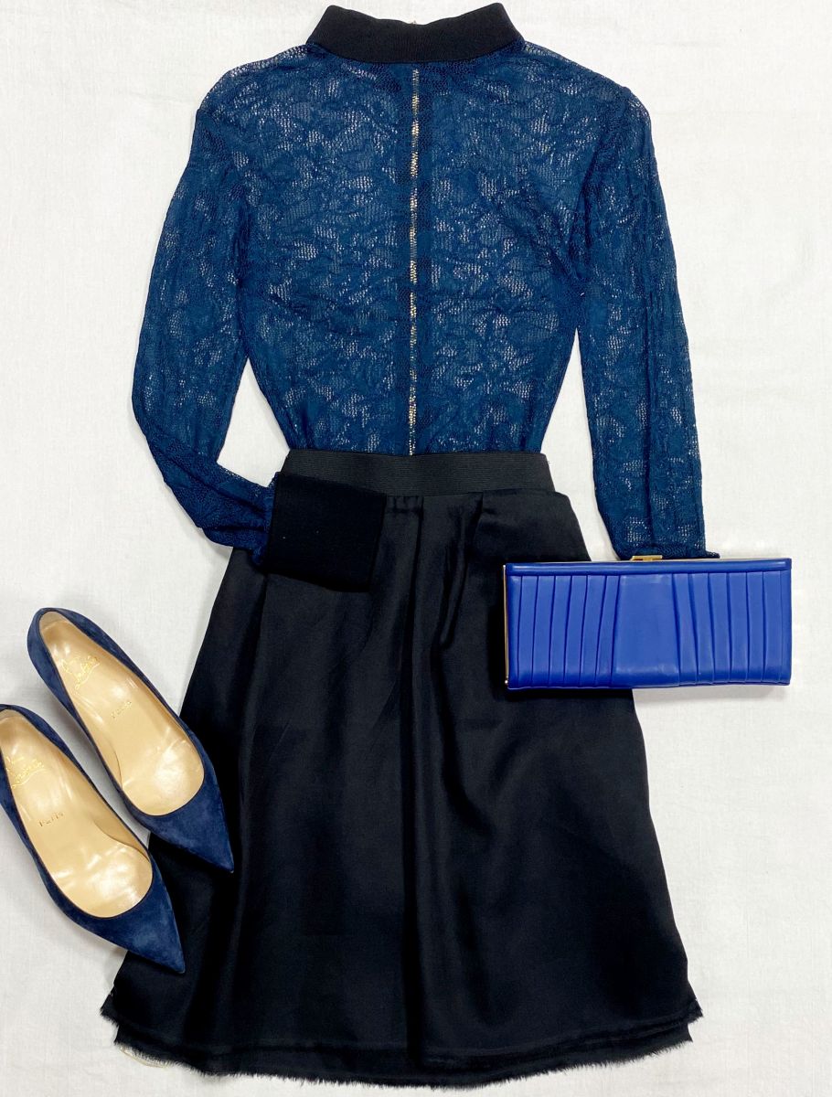 Боди / ажур/ Balmain размер 38 цена 15 655 руб
Юбка Lanvin размер 40 цена 7 828 руб
Туфли Louboutin размер 37.5 цена 26 614 руб
Клатч Louboutin 
