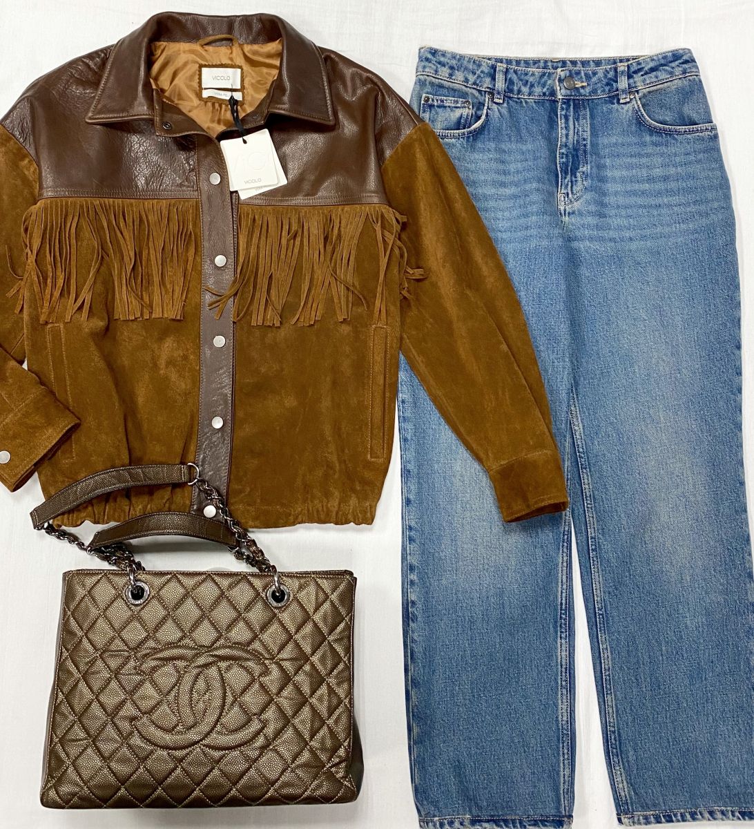 Куртка Vicolo размер S цена 36 007 руб / с бирками / 
Джинсы 12Storeez размер 27 цена 4 697 руб 
Сумка Chanel