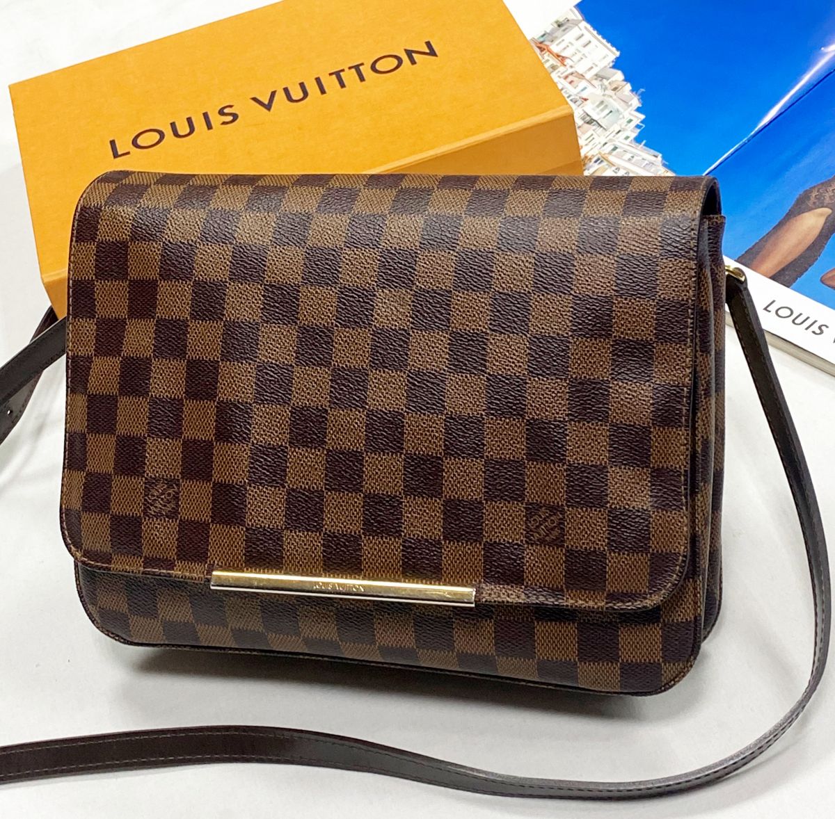 Сумка Louis Vuitton размер 26/20 цена 70 448 руб

