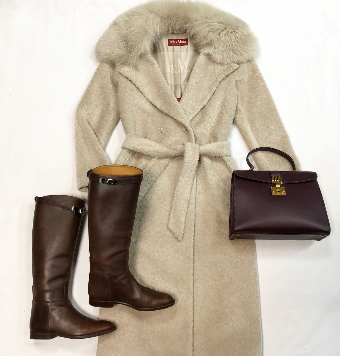 Пальто Max Mara размер 40 цена 30 770 рубСапоги Hermes размер 39 цена 46 155 рубСумка Dior