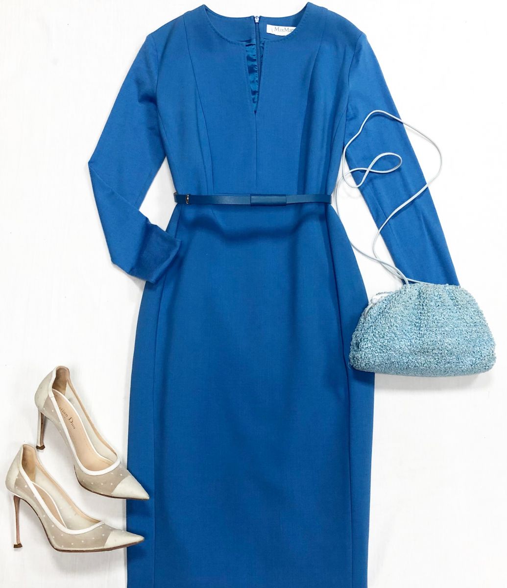 Платье Max Mara размер 42 цена 12 524 руб
Туфли Christian Dior размер 36.5 цена 23 483 руб
Клатч BOTTEGA VENETA