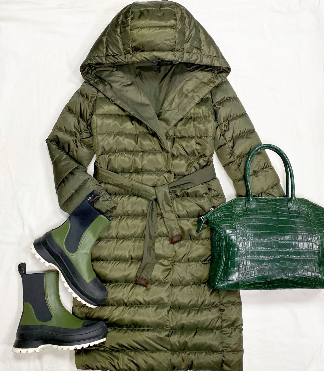 Пуховик / двухсторонний / S’Max Mara The Cube размер 38 цена 23 483 руб
Ботинки Stella McCartney размер 40 цена 23 483 руб