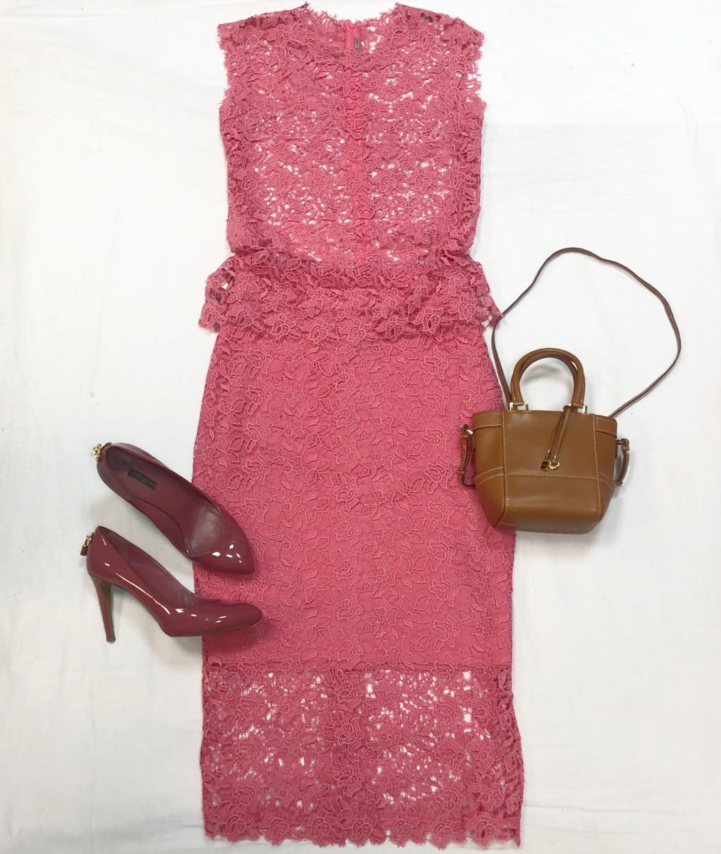 Костюм /ажур/ ERMANNO SCHERVINO размер 44 цена 23 078 руб 
Туфли Louis Vuitton размер 38.5 цена 7 693 руб 
Сумочка LORO PIANA