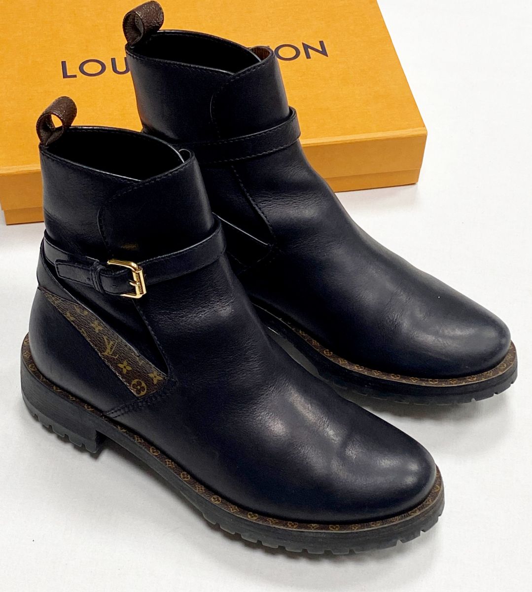 Ботинки Louis Vuitton размер 38 цена 23 483 руб