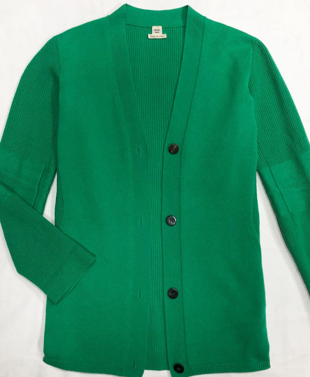 Кардиган Hermes размер 40 цена 46 965 руб
Лоферы Chanel размер 38 цена 78 275 руб