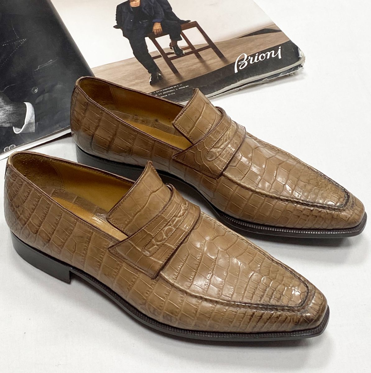 #mechtamen Костюм Cacharel размер 54 цена 7 828 руб
Ботинки Brioni размер 42 цена 31 310 руб

