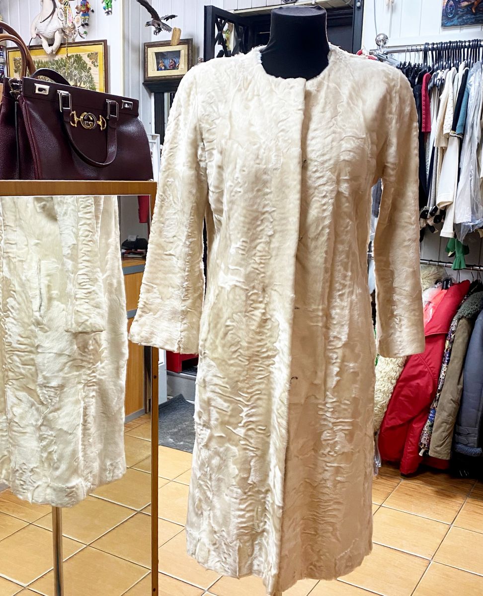 Шуба / каракуль/ размер 44 цена 46 965 руб