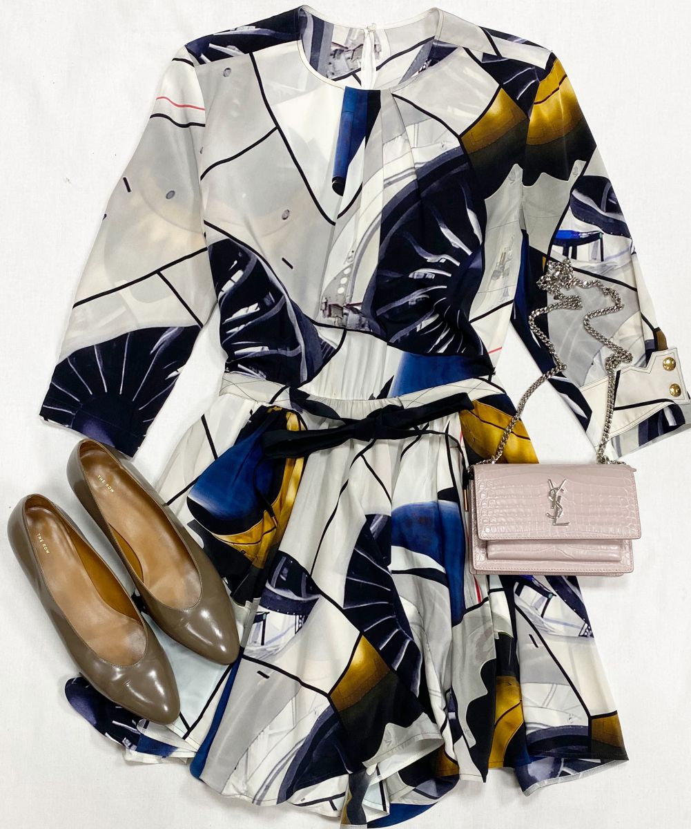 Платье Louis Vuitton размер 40 цена 10 959 руб
Туфли The Row размер 40 цена 23 483 руб
Сумочка Saint Laurent 
