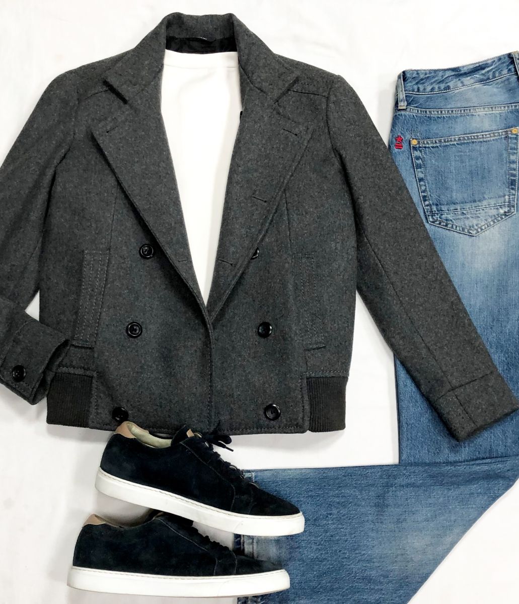 #mechtamen Куртка размер M цена 10 959 руб
Джинсы размер 33 цена 7 828 руб
Кеды Brunello Cucinelli размер 45 цена 15 655 руб