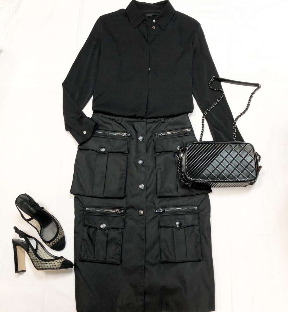 Рубашка /шелк/ The Row размер S цена 15 385 руб 
Юбка PRADA размер 40 цена 30 770 руб 
Сумка Chanel