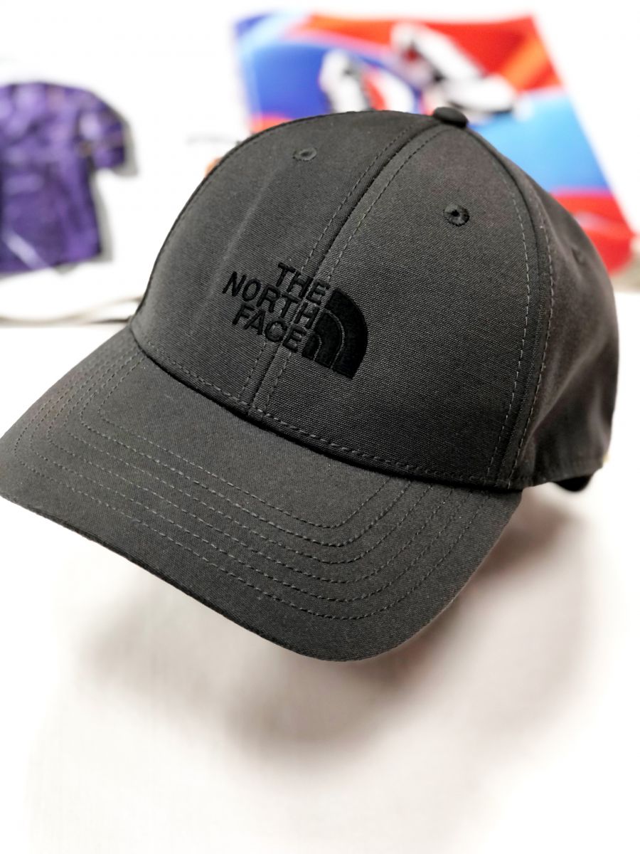 #Mechtamen
Кепка The NORTH FACE цена 3 077
Руб