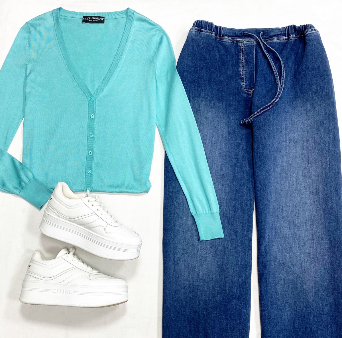 Кардиган Dolce Gabbana размер 38 цена 7 828 руб
Джинсы Marina Rinaldi размер XL цена 12 524 руб
Кеды Celine размер 38 цена 46 965 руб