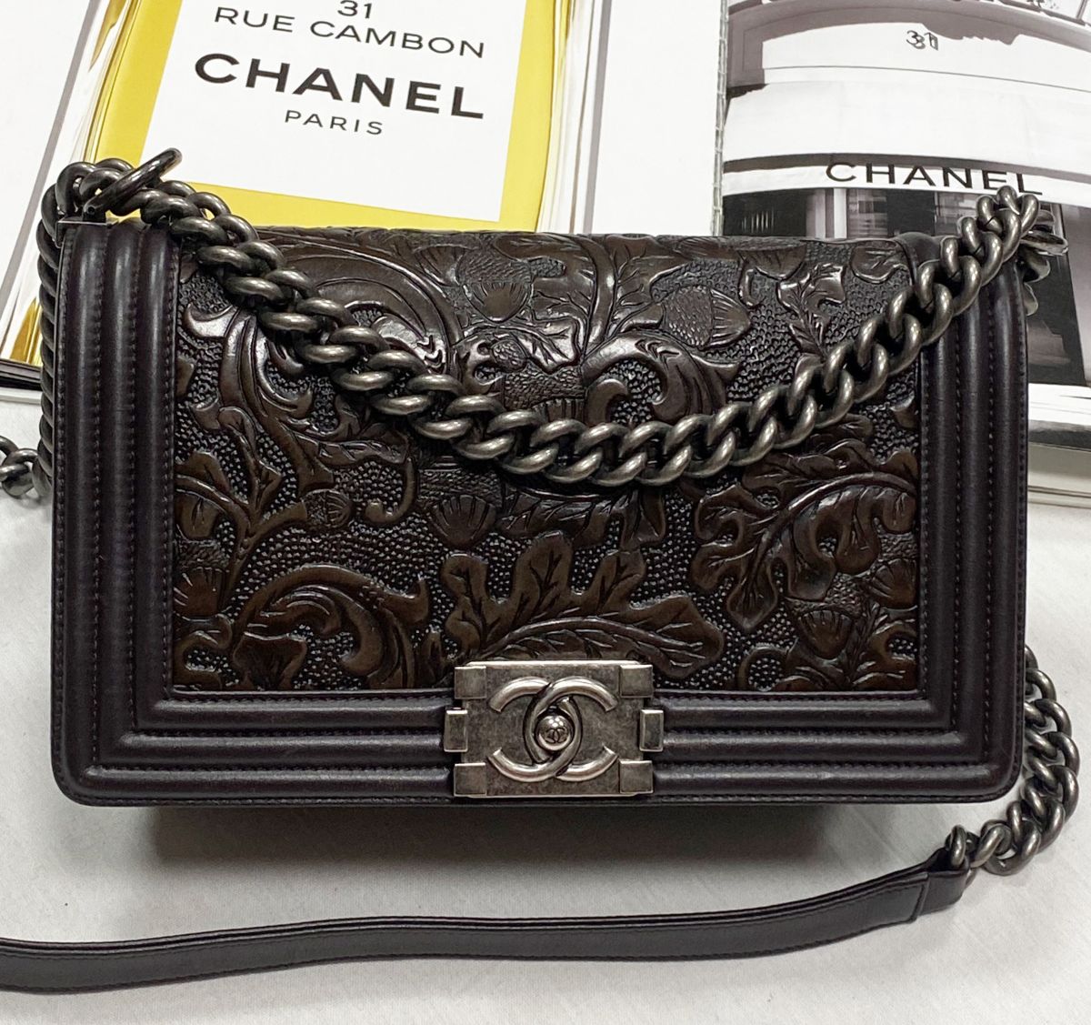 Сумка  Chanel размер 24/15 цена 187 860 руб
