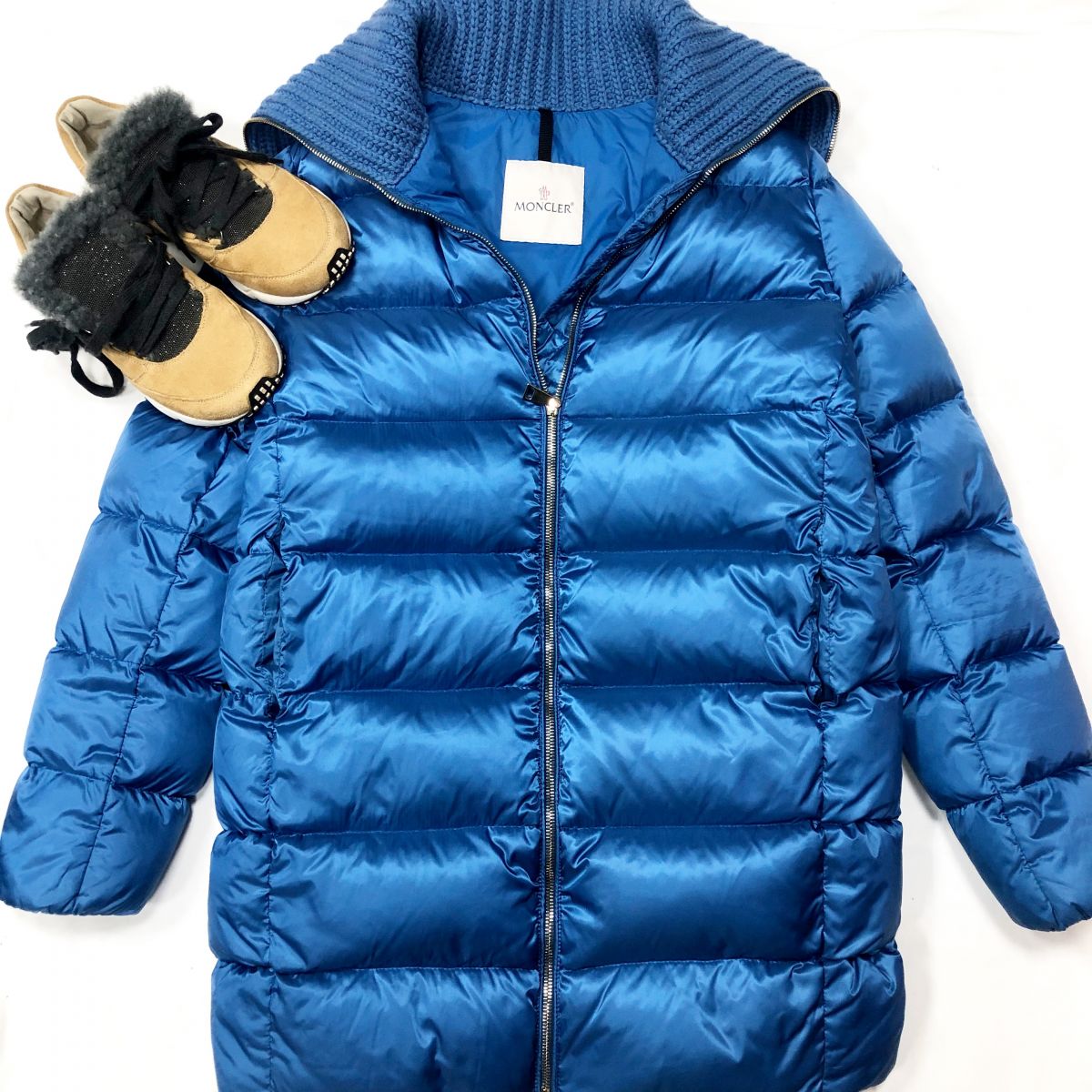 Пуховик MONCLER размер 0
Цена 30 770 руб