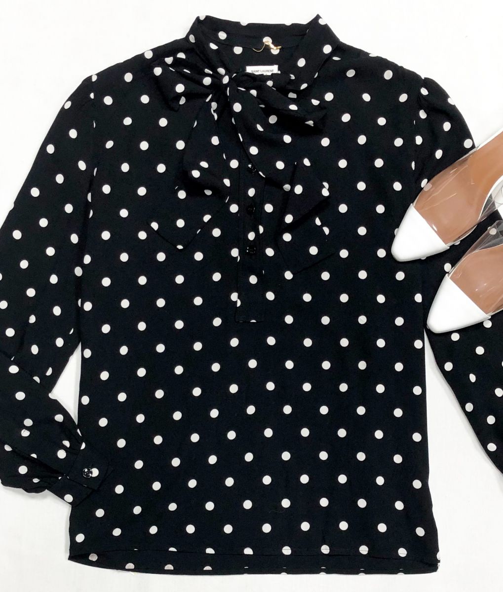 Блузка Saint Laurent размер 40 цена 23 483 руб
Сабо Neous размер 39 цена 7 828 руб