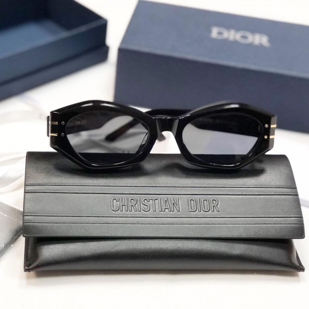 Очки Christian Dior цена 23 078 руб /в коробке/ 