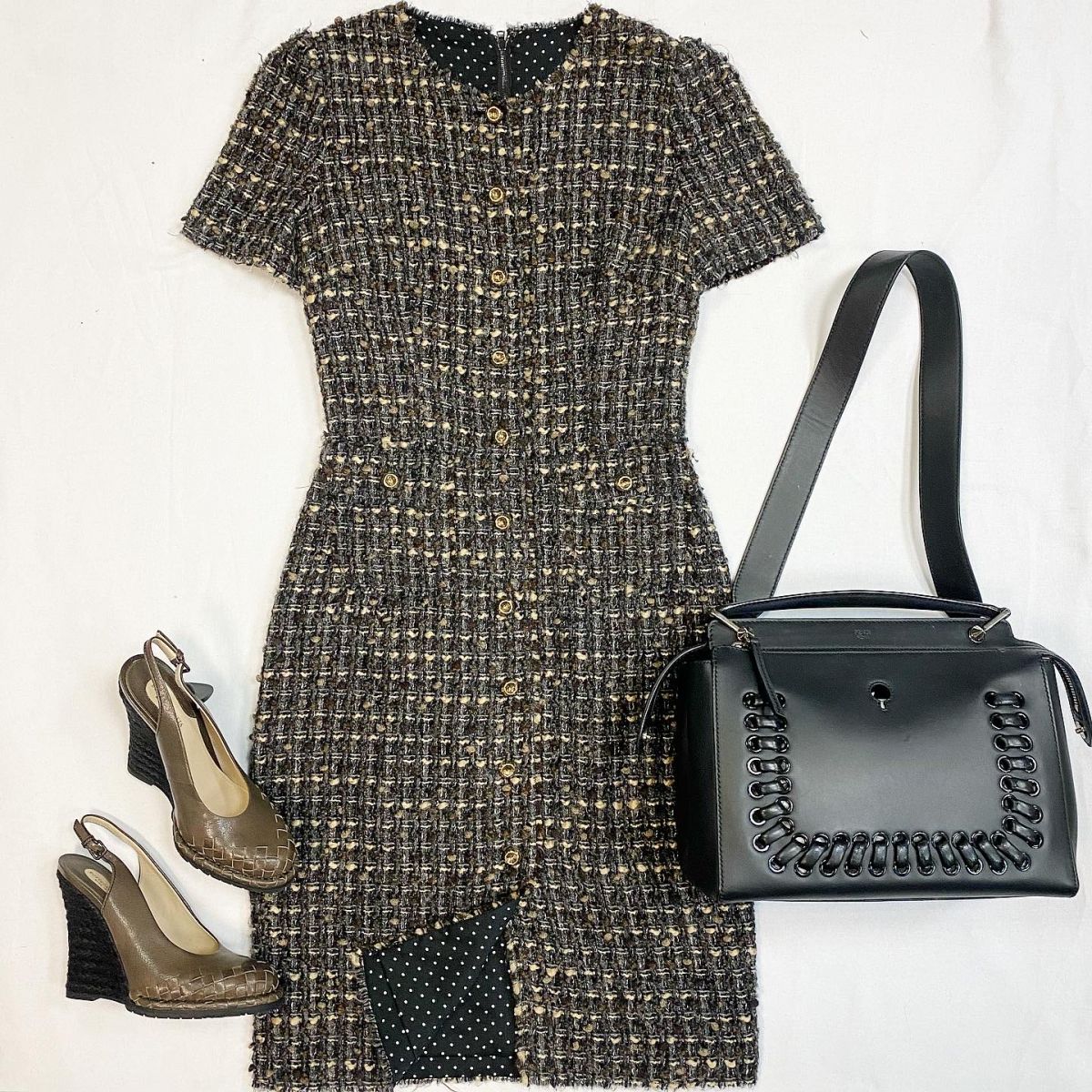 Платье / твид / Dolce Gabbana размер 42 цена 23 078 руб Туфли Bottega Veneta размер 38 цена 23 078 руб Сумка Fendi