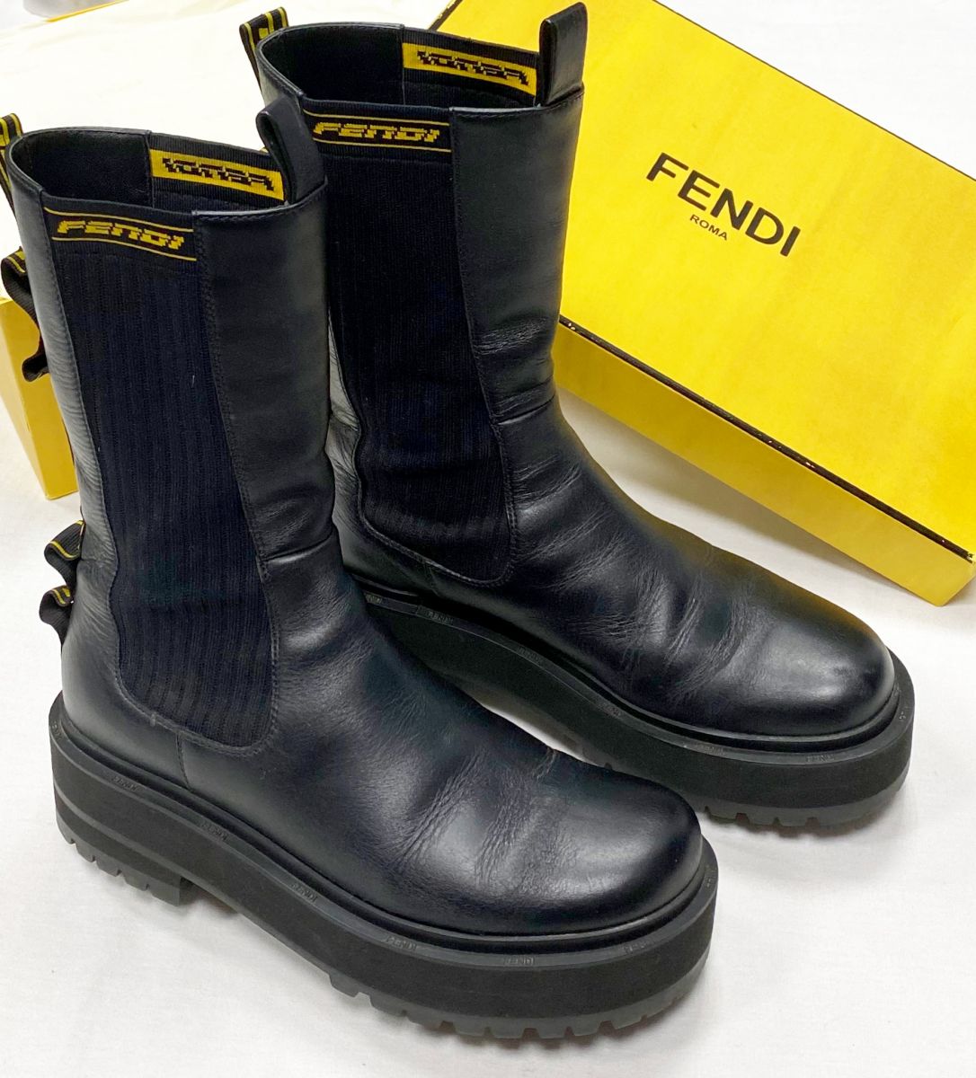 Ботинки Fendi размер 37 цена 15 655 руб