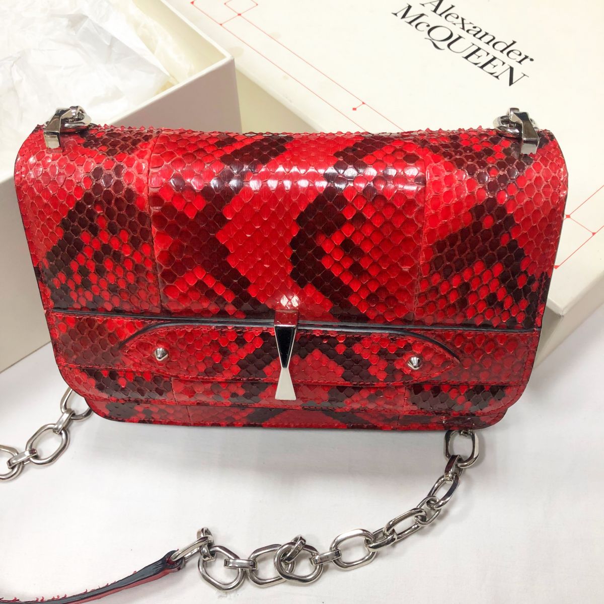 Сумка /питон/ Alexander McQueen цена 54  793 руб