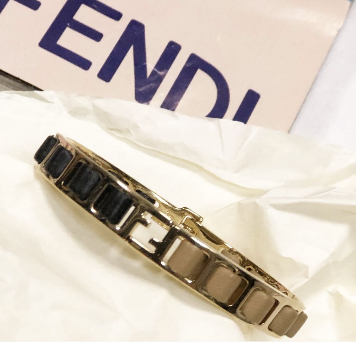 Браслет FENDI цена 7 693 руб